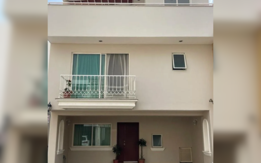 Casa en Renta dentro de Coto en colonia el Campanario en Zapopan
